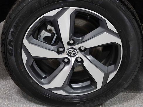 Used 2024 Toyota RAV4 SE image 34