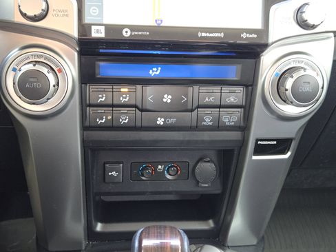 Used 2022 Toyota 4Runner Limited image 21