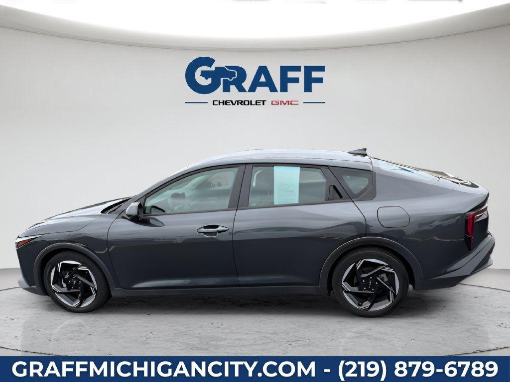 Used 2025 Kia K4 EX FWD image 2