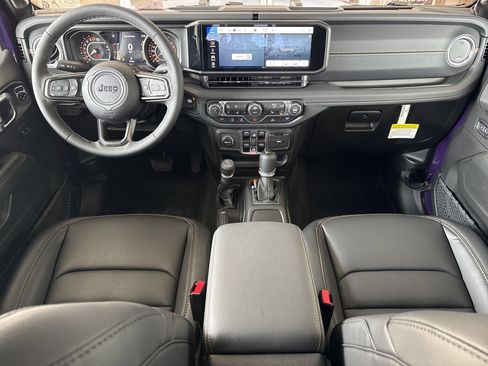 New 2026 Jeep Gladiator Sport AWD/4WD image 20