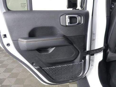 Used 2023 Jeep Wrangler Unlimited Sahara AWD/4WD image 23