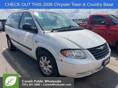 Used 2006 Chrysler Town & Country w/ Popular Equipment Group I