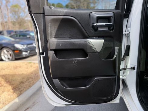 Used 2019 Chevrolet Silverado 1500 LT image 28