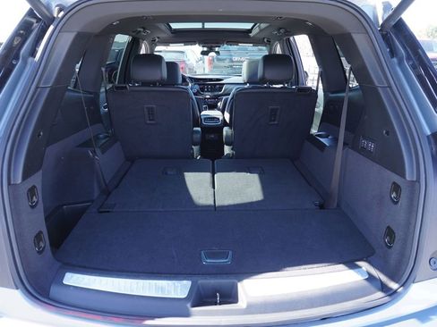 Certified 2025 Cadillac XT6 Premium Luxury image 8