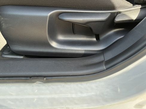 Used 2025 Toyota Corolla LE image 19