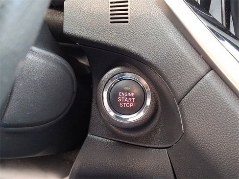 Used 2023 Subaru Ascent Limited w/ Technology Package image 29