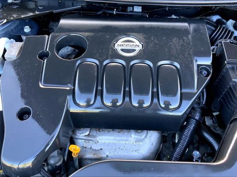 Used 2011 Nissan Altima 2.5 S w/ Convenience Pkg FWD image 30