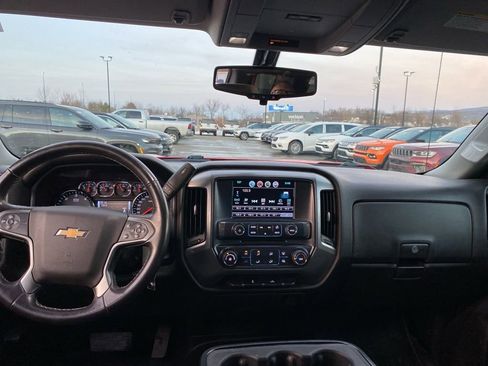 Used 2018 Chevrolet Silverado 1500 LT image 9