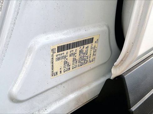 Used 2022 Nissan Rogue SV AWD/4WD image 17