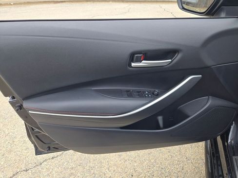 Used 2024 Toyota Corolla SE w/ SE Package image 18