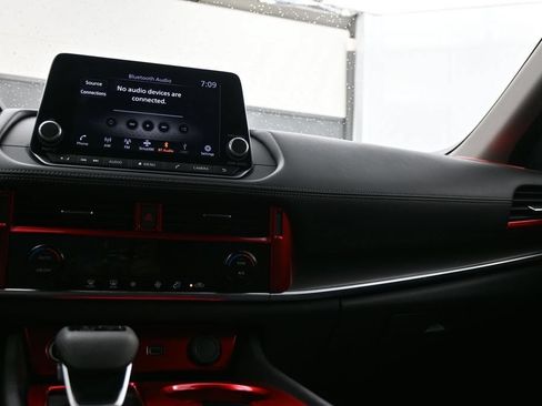 Certified 2023 Nissan Rogue SV FWD image 15