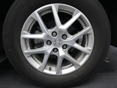 Used 2024 Chevrolet Equinox LS w/ Driver Confidence II Package FWD image 10