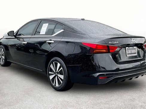 Used 2022 Nissan Altima 2.5 SV image 17