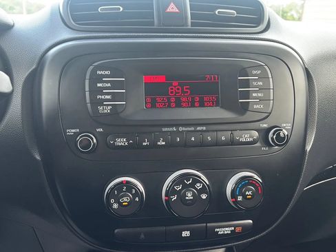 Used 2014 Kia Soul + FWD image 5