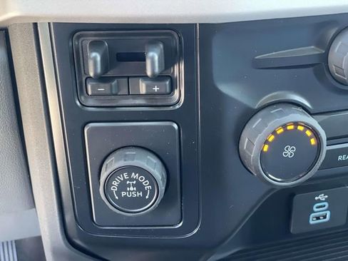 New 2026 Ford F250 XL w/ XL Chrome Package RWD image 14