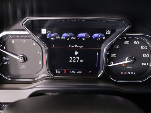 Used 2021 GMC Sierra 1500 AT4 w/ AT4 Value Package image 4