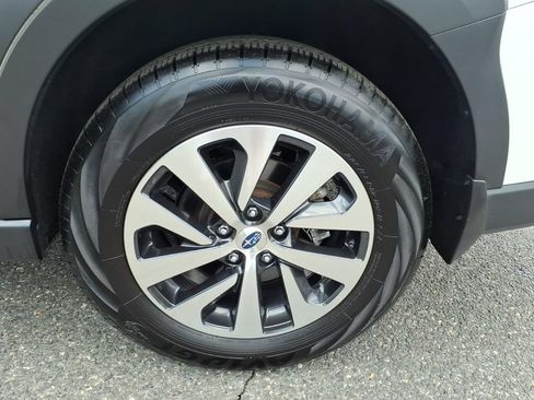 Certified 2024 Subaru Outback Premium w/ Popular Package #1A AWD/4WD image 17