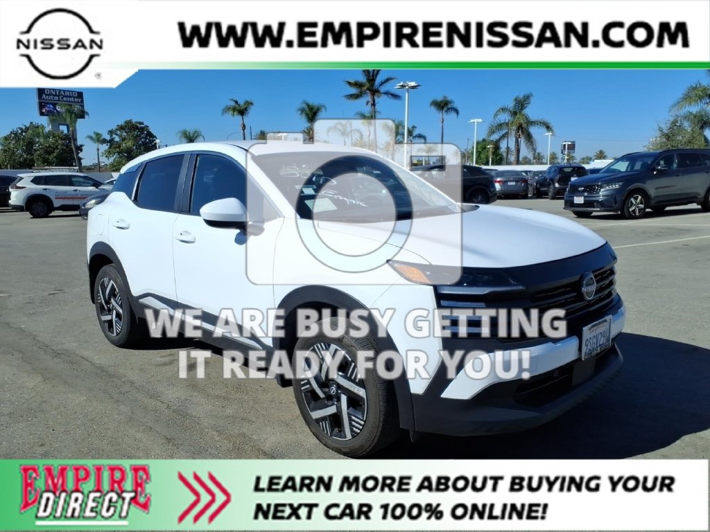 Used 2025 Nissan Kicks SV FWD image 3