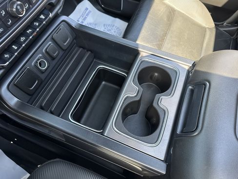 Used 2019 GMC Sierra 2500 SLT w/ All Terrain HD Package AWD/4WD image 25