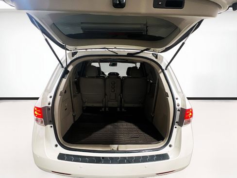 Used 2016 Honda Odyssey Touring Elite image 21