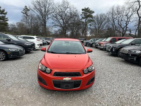 Used 2013 Chevrolet Sonic LT image 2