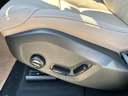 New 2026 Volvo XC60 B5 Plus w/ Climate Package AWD/4WD image 11