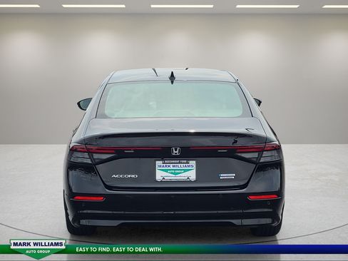 Used 2024 Honda Accord Touring image 5