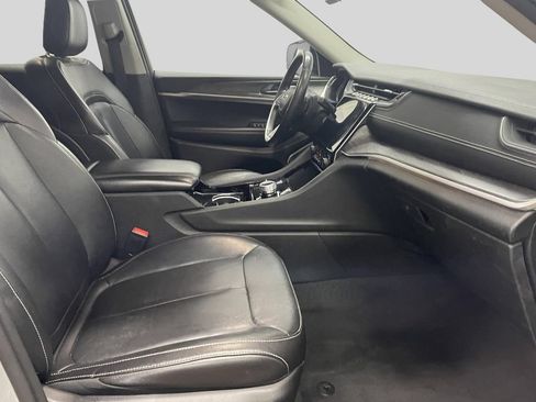 Used 2021 Jeep Grand Cherokee L Limited AWD/4WD image 17