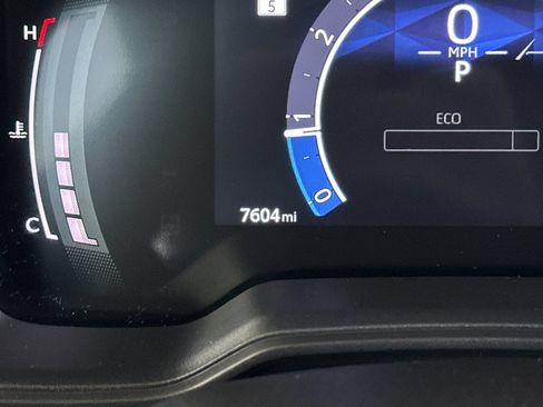 Used 2025 Toyota Corolla SE w/ SE Premium Package FWD image 25