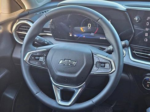 Used 2024 Chevrolet Trax ACTIV image 11