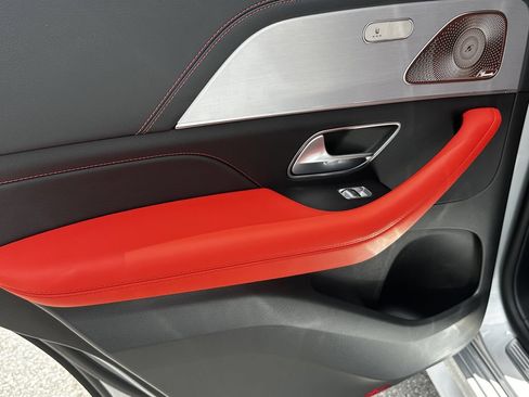 Certified 2025 Mercedes-Benz GLE 53 AMG 4MATIC image 24