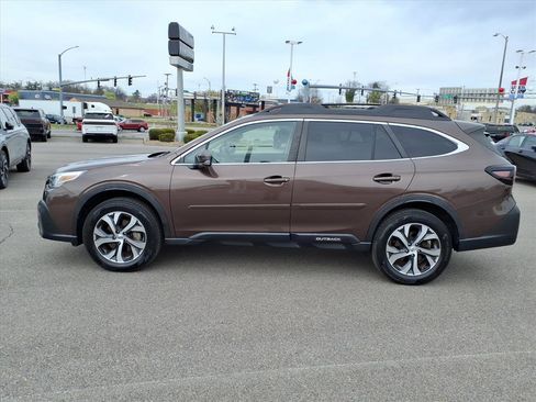 Used 2021 Subaru Outback Limited XT image 2