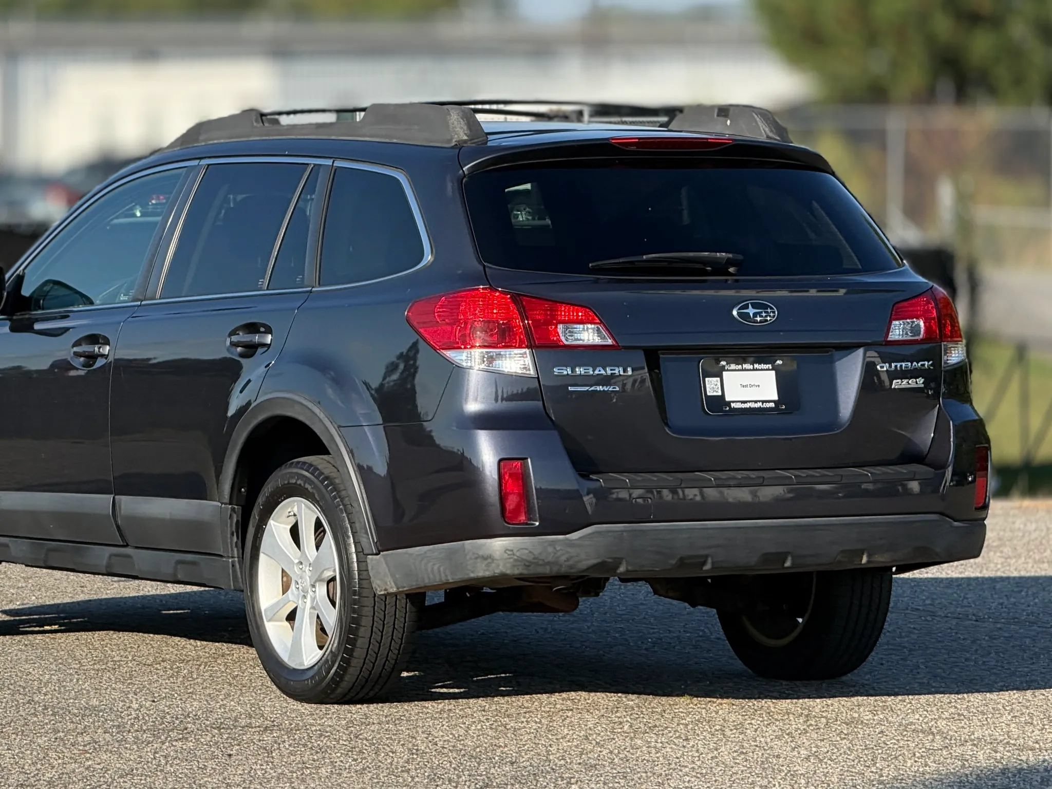 Used 2013 Subaru Outback 2.5i Premium AWD/4WD image 16