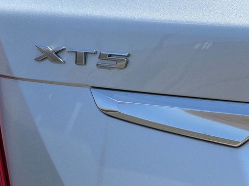 Used 2018 Cadillac XT5 Platinum w/ Driver Assist Package AWD/4WD image 32