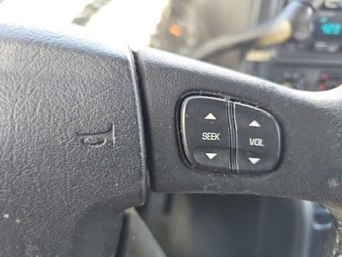 Used 2004 GMC Sierra 1500 SLE w/ Light Duty Power Package image 41