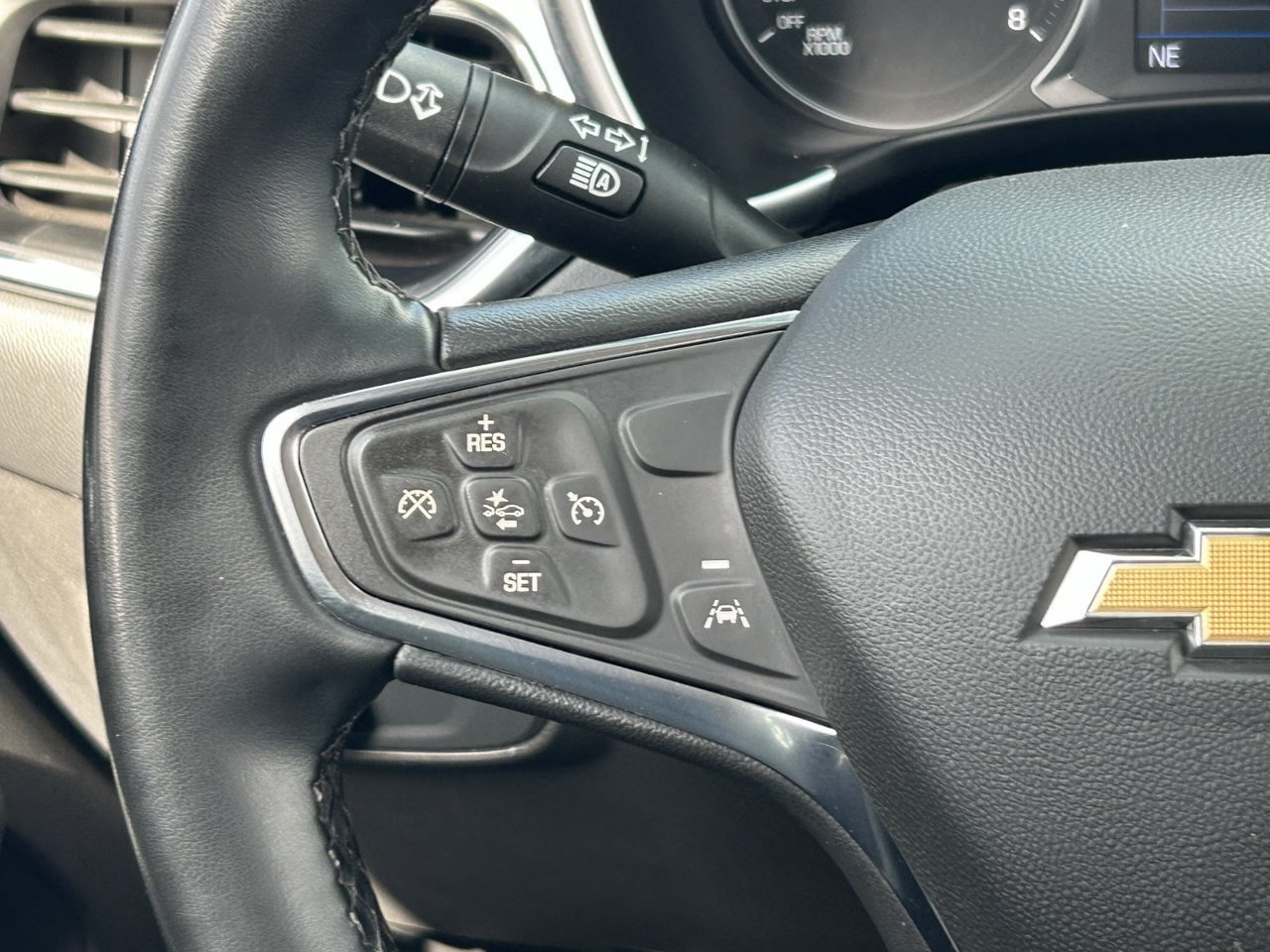 Used 2024 Chevrolet Equinox LT FWD image 26