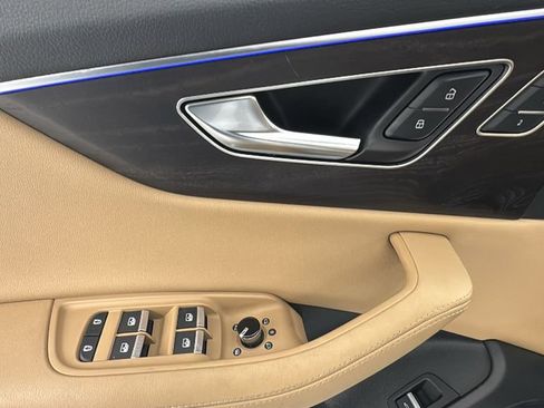 Used 2023 Audi Q8 Prestige image 20