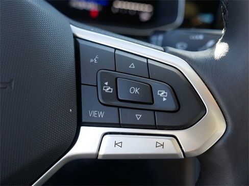 Certified 2025 Volkswagen Jetta SE image 26