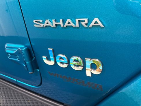 Used 2020 Jeep Wrangler Unlimited Sahara AWD/4WD image 10