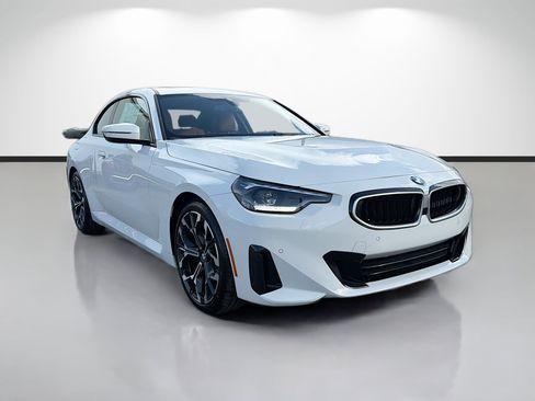 New 2026 BMW 230i Coupe w/ Convenience Package RWD image 1
