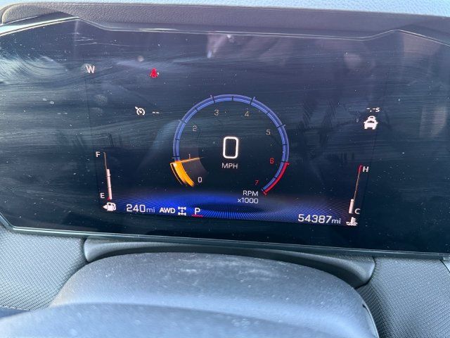 Used 2025 Chevrolet TrailBlazer LT AWD/4WD image 11