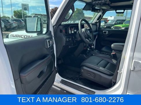 Used 2025 Jeep Gladiator Rubicon AWD/4WD image 11
