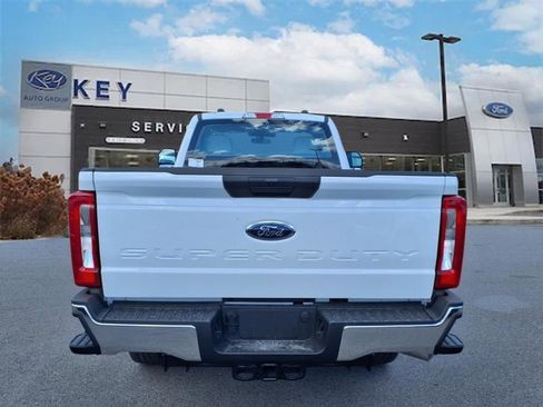 New 2026 Ford F250 XL w/ XL Chrome Package image 4