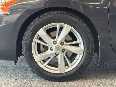 Used 2013 Nissan Altima 2.5 SL FWD image 23