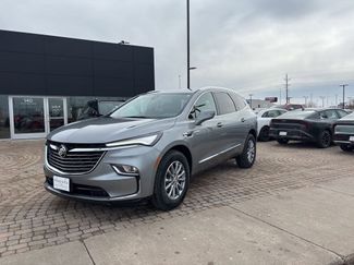 Used 2023 Buick Enclave Essence video 1