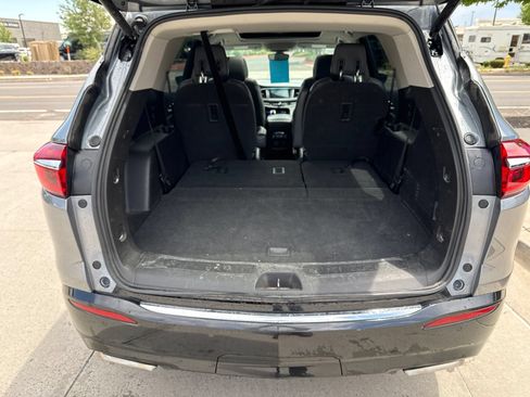 Used 2018 Buick Enclave Essence w/ Trailering Package AWD/4WD image 15