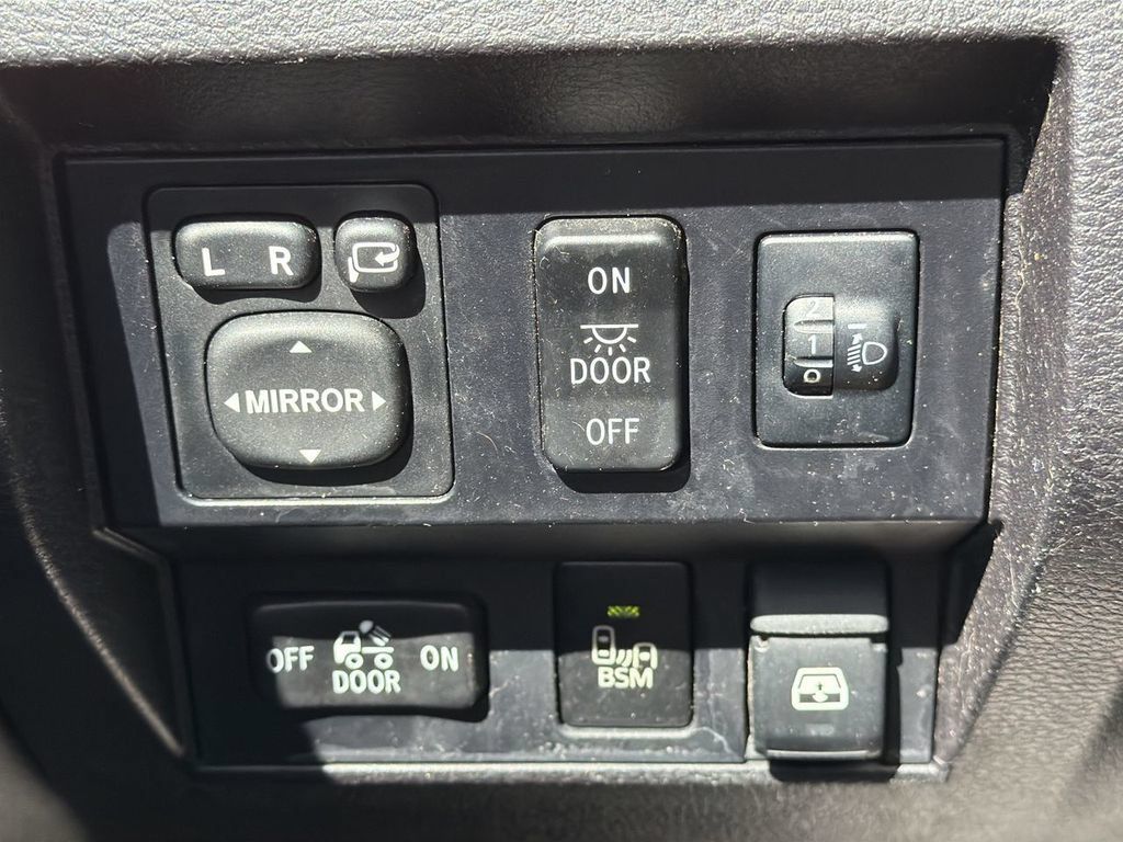 Used 2016 Toyota Tundra 1794 Edition AWD/4WD image 19