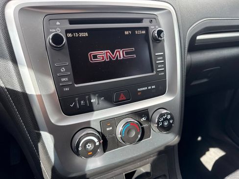Used 2016 GMC Acadia SLE FWD image 12