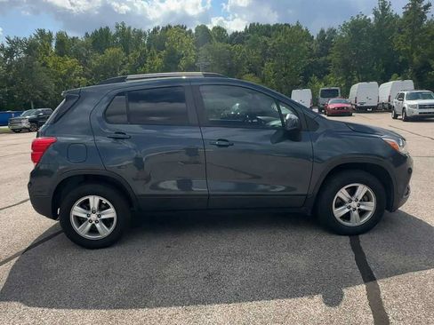 Used 2021 Chevrolet Trax LT w/ Driver Confidence Package AWD/4WD image 9