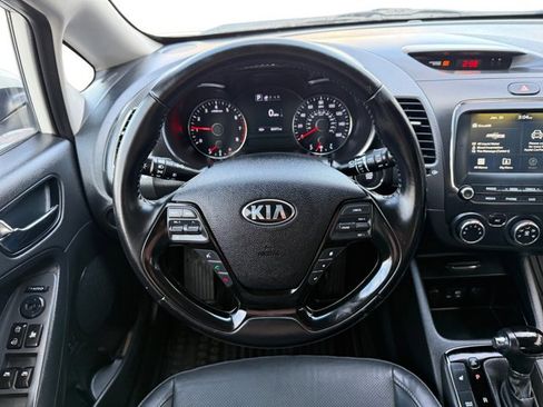 Used 2017 Kia Forte EX image 14